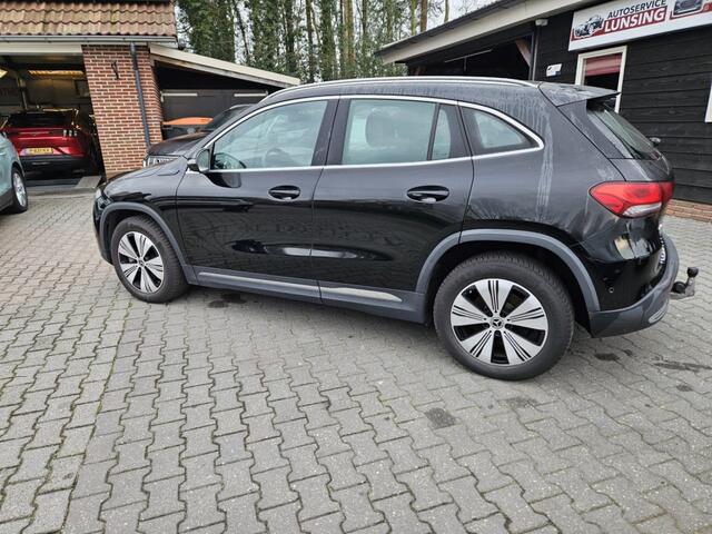 Mercedes-Benz EQA 250 Business Solution luxury 67KWh 190PK