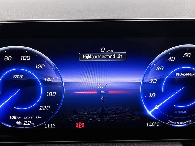 Mercedes-Benz EQA 250+ Business Solution AMG 71 kWh | Nightpakket | Trekhaak | Panoramaschuifdak | Smartphone integratie | Head-up display | 360° camera | Burmester Sound systeem | Augmented Reality navigatie | Memorypakket |