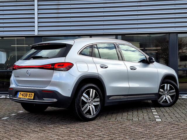 Mercedes-Benz EQA 250 Luxury Line 67 kWh | Achteruitrijcamera | Sfeerverlichting | Stoelverwarming | Dodehoekassistentie | Widescreen | Elektrische achterklep