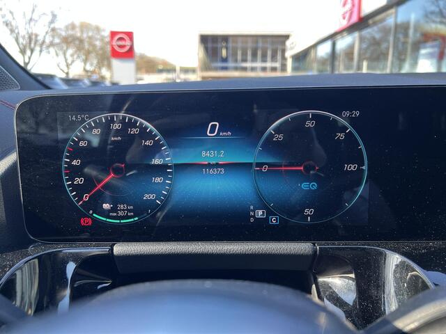 Mercedes-Benz EQA 250 Business Solution AMG 67 kWh 190PK | SOH 94,6% | Navigatie | Stoelverwarming | Achteruitrijcamera & sensoren voor en achter | Elek. Trekhaak