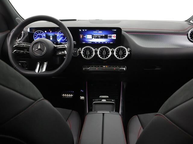 Mercedes-Benz EQA 250+ Business Solution AMG 71 kWh | Panoramaschuifdak | Leder | Head-up | Burmester | Winterpakket |