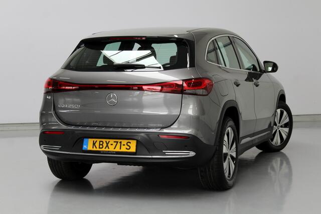 Mercedes-Benz EQA 250+ Business Line 71 kWh *SOH 98%* | FULLE LED | HALF LEDER | SFEERVERLICHTING | CAMERA