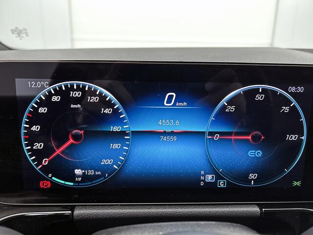 Mercedes-Benz EQA 250 Business Solution Luxury 67 kWh Ledkoplampen | Parkeerpakket met achteruitrijcamera | Stoelverwarming | Sfeerverlichting | Dodehoekassist. Inclusief 24 maanden MB Certified garantie voor Europa.