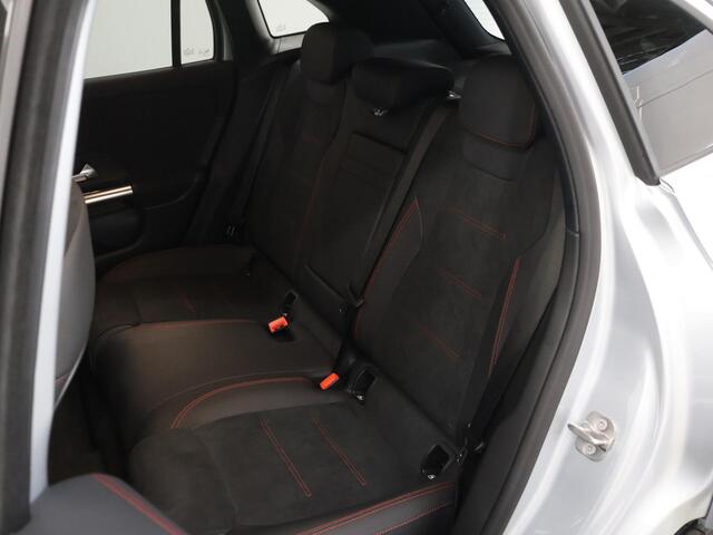 Mercedes-Benz EQA 250+ Business Solution AMG 71 kWh | Panoramaschuifdak | Dodehoekassistent | Head-up | Burmester | Winterpakket |