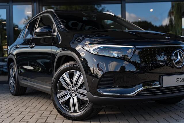Mercedes-Benz EQA 250+ Business Solution Luxury 71 kWh | Panoramaschuifdak | Rijassistentiepakket | Winter pakket | Burmester | Achteruitrijcamera | Dodehoekassistent |