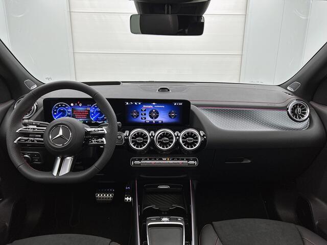 Mercedes-Benz EQA 250+ Business Solution AMG 71 kWh | Nightpakket | Trekhaak | DISTRONIC | Smartphone integratie | Panoramaschuifdak | Stuurwielpaddles gegalvaniseerd | 360° camera | Burmester Surround Sound |