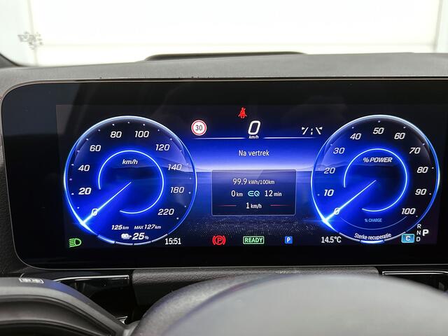 Mercedes-Benz EQA 250+ Business Solution AMG 71 kWh | Nightpakket | Premium pakket | Smartphone integratie | Panoramaschuifdak | Stuurwielpaddles gegalvaniseerd | Sfeerverlichting | Sierdeel van achteren verlicht |