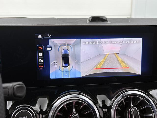 Mercedes-Benz EQA 250+ Business Solution AMG 71 kWh | Nightpakket | Premium pakket | Smartphone integratie | Panoramaschuifdak | Stuurwielpaddles gegalvaniseerd | Sfeerverlichting | Sierdeel van achteren verlicht |