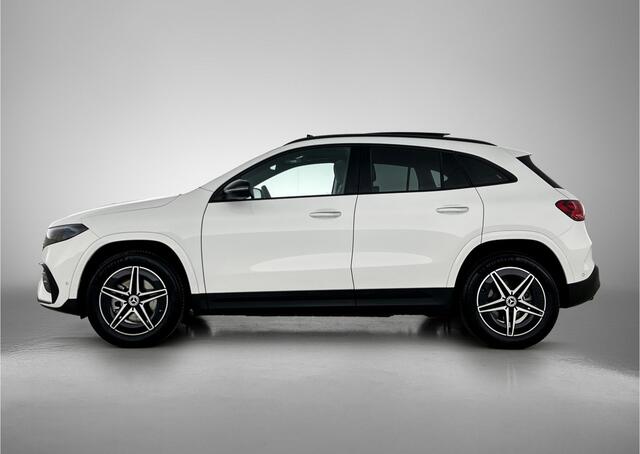 Mercedes-Benz EQA 250+ AMG Line 71 kWh | Panoramadak | Achteruitrijcamera | Apple Carplay | Nightpakket | Inclusief 24 maanden MB Certified garantie voor Europa.