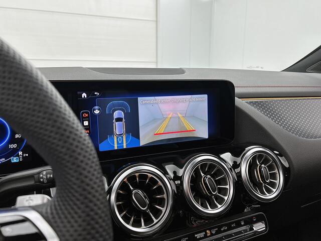 Mercedes-Benz EQA 250+ AMG Line 71 kWh | Panoramadak | Achteruitrijcamera | Apple Carplay | Nightpakket | Inclusief 24 maanden MB Certified garantie voor Europa.