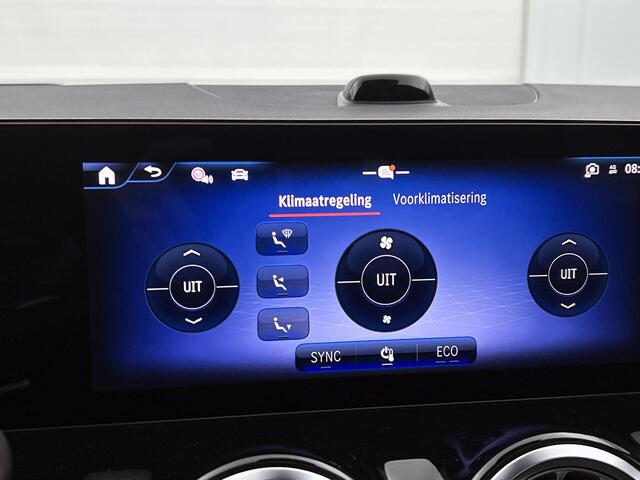 Mercedes-Benz EQA 250+ Business Solution AMG 71 kWh | Trekhaak | 20" multispaaks AMG velgen | Panoramaschuifdak | Smartphone integratie | 360° camera | Sierdelen in Star Pattern | Burmester Surround Sound |