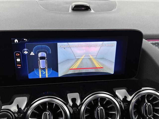 Mercedes-Benz EQA 250+ Business Solution Luxury 71 kWh | Spiegelpakket | Parkeerpakket met achteruitrijcamera | Warmtewerend, donkergetint glas | Trekhaak | Panoramaschuifdak | Sfeerverlichting | Sierdelen in Star Pattern | Smartphone integratie |