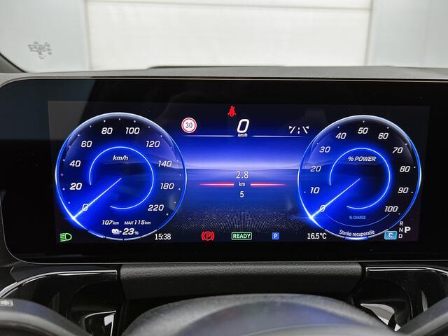 Mercedes-Benz EQA 250+ Business Solution AMG 71 kWh | Nightpakket | Premium pakket | Trekhaak | Panoramaschuifdak | Head-up display | Burmester Surround systeem | Smartphone integratie | 360° camera | Sierdelen in Star Pattern | Sfeerverlichting |