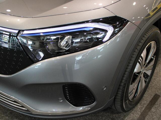 Mercedes-Benz EQA 350 4MATIC AMG Line 67 kWh