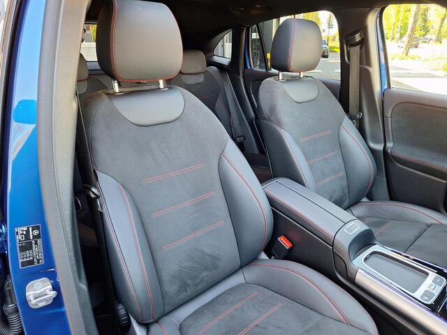 Mercedes-Benz EQA 250+ AMG Line | Nightpakket | Panoramadak | Achteruitrijcamera | Stoelverwarming | Sfeerverlichting | Dodehoekassistentie | Advanced Sound System | Keyless-GO | Elektrische achterklep