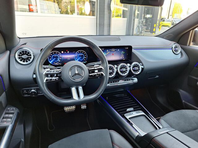 Mercedes-Benz EQA 250+ AMG Line | Nightpakket | Panoramadak | Achteruitrijcamera | Stoelverwarming | Sfeerverlichting | Dodehoekassistentie | Advanced Sound System | Keyless-GO | Elektrische achterklep