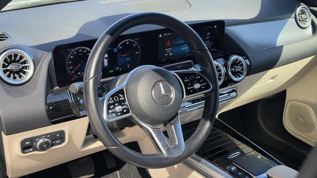 Mercedes-Benz EQA 250 Business Solution Luxury 67 kWh | Stoelverwarming | Beige leder | Carplay | Keyless | Distronic ACC