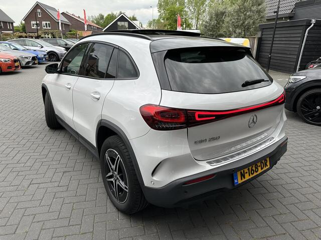 Mercedes-Benz EQA 250 Business Solution AMG 67 kWh | Panoramadak | Sfeerverlichting | Apple Carplay |