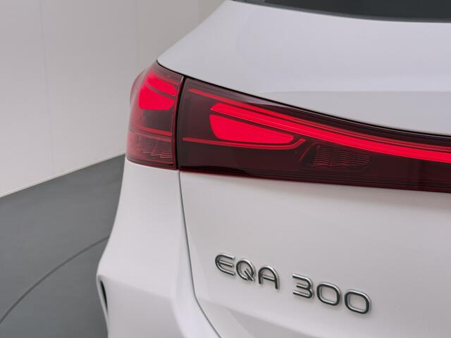 Mercedes-Benz EQA 300 4MATIC AMG Line 71 kWh | Pano Memory Sfeer
