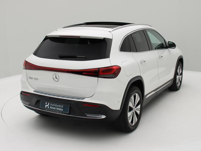 Mercedes-Benz EQA 250 Pano, Keyless GO, Camera, Sfeerverlichting, Dodehoekassistent