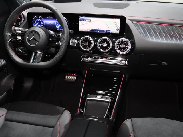 Mercedes-Benz EQA 250+ Business Solution AMG 71 kWh | Panoramaschuifdak | Burmester | 360°-camera | Head-up display |