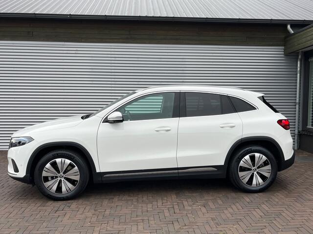 Mercedes-Benz EQA 300 4MATIC Luxury Line