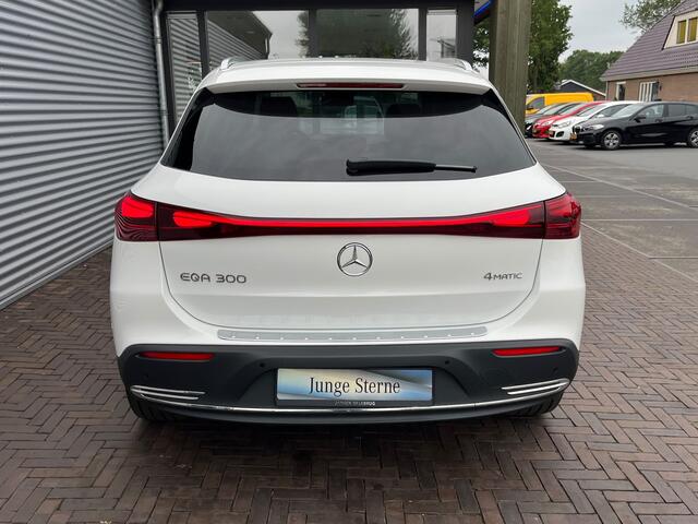 Mercedes-Benz EQA 300 4MATIC Luxury Line