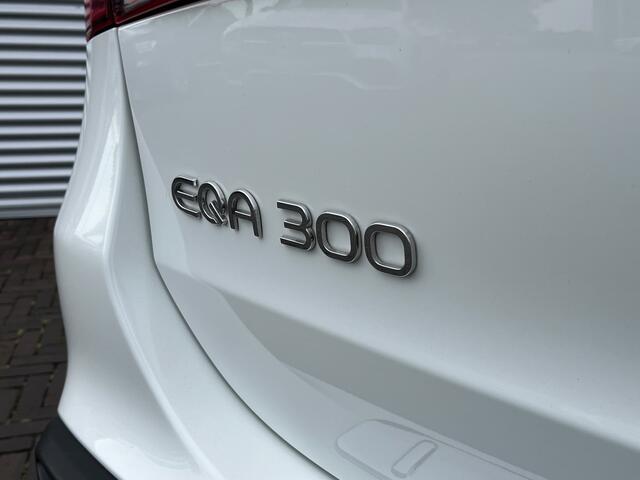 Mercedes-Benz EQA 300 4MATIC Luxury Line