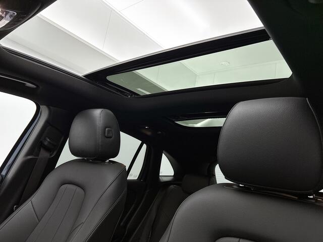 Mercedes-Benz EQA 250 Luxury 67 kWh | Panoramadak | Trekhaak | Sfeerverlichting | Dode Hoek Ass | Keyless Go | Stoelverwarming | Inclusief 24 maanden Mercedes-Benz Certified garantie voor Europa.