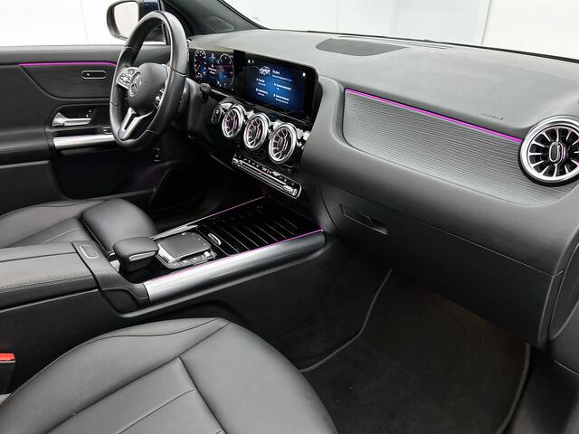 Mercedes-Benz EQA 250 Luxury 67 kWh | Panoramadak | Trekhaak | Sfeerverlichting | Dode Hoek Ass | Keyless Go | Stoelverwarming | Inclusief 24 maanden Mercedes-Benz Certified garantie voor Europa.