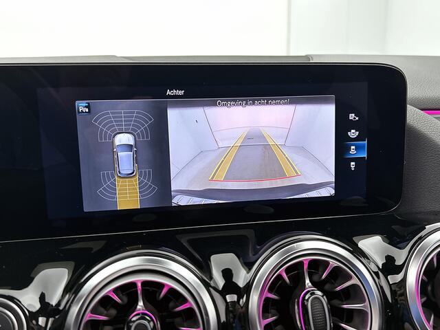 Mercedes-Benz EQA 250 Luxury 67 kWh | Panoramadak | Trekhaak | Sfeerverlichting | Dode Hoek Ass | Keyless Go | Stoelverwarming | Inclusief 24 maanden Mercedes-Benz Certified garantie voor Europa.