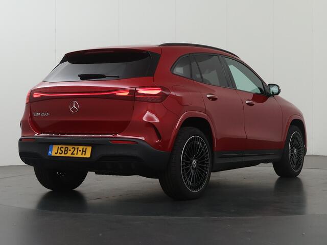 Mercedes-Benz EQA 250+ Business Solution AMG 71 kWh | Panoramaschuifdak | Night | Dodehoekassistent | Head-up | Burmester | Winterpakket |