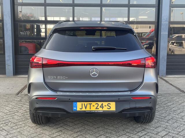 Mercedes-Benz EQA 250+ Business Solution AMG 71 kWh | Night Pakket | Winter Pakket | Panoramadak | Burmester 3D Surround Sound | 360° Camera | Head-up Display | Dodehoekassistent | Elektrisch Verstelbare Stoelen + Memory | Stoelverwarming | Stuurverwarming | Sfeerverlichti