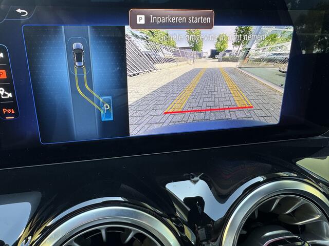 Mercedes-Benz EQA 250+ Business Solution AMG 71 kWh HUD | Pano/dak | Memory | trekhaak | 360 camera | Keyles | BURMEISTER HiFi | stoel en stuurverwarming| etc