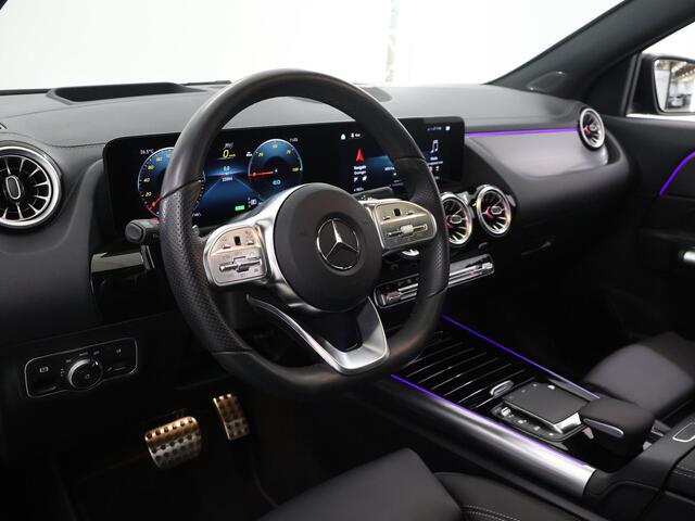Mercedes-Benz EQA 350 4MATIC AMG Line 67 kWh | Panoramadak | Headup | Memory | Lederen bekleding | 20" lichtmetalen velgen | Adaptief demping systeem | 360 graden camera |