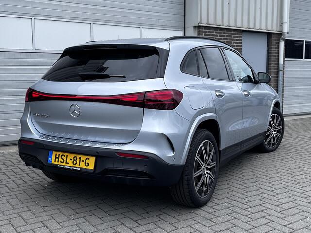 Mercedes-Benz EQA 250+ AMG | Night Pakket | Panoramadak | Trekhaak | Dodehoekassistent | Apple CarPlay | Android Auto | Advanced Sound System | Sfeerverlichting | Stoelverwarming | Achteruitrijcamera | Elektrisch Inklapbare Buitenspiegels