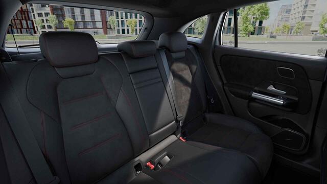 Mercedes-Benz EQA 250+ AMG Line 71 kWh | Night | Panoramadak | Burmester | Head-up display | Trekhaak | Memory | 360 camera |