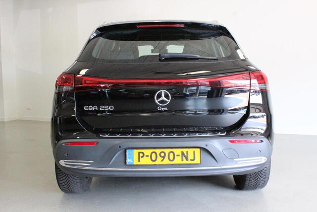 Mercedes-Benz EQA 250 Business Solution Luxury 67 kWh | 18'LMV | SFEER | NAVIGATIE | STOEL-VERW | CAMERA | DAB-RADIO | PDC | LED |