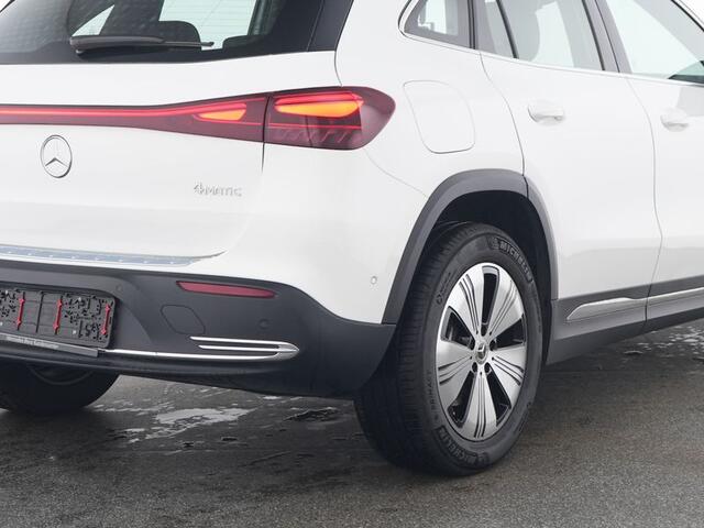 Mercedes-Benz EQA 300 4MATIC Luxury Line 71 kWh Ledkoplampen | Dodehoekassistent | Parkeerpakket met achteruitrijcamera | Stoelverwarming voor. Inclusief 24 maanden Mercedes-Benz Certified garantie voor Europa.