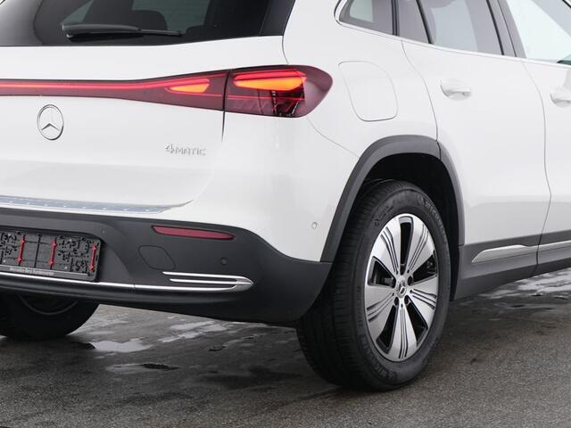 Mercedes-Benz EQA 300 4MATIC Progressive 71 kWh | Dodehoekass. | Sfeerverlichting | Stuur en Stoelverwarming | Parkeerpakket met Camera | CarPlay | Inclusief 24 maanden Mercedes-Benz Certified garantie voor Europa.