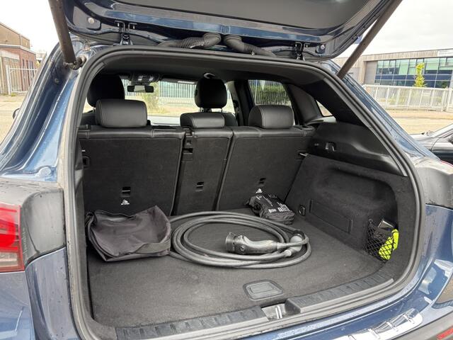 Mercedes-Benz EQA 250 Business Solution Luxery