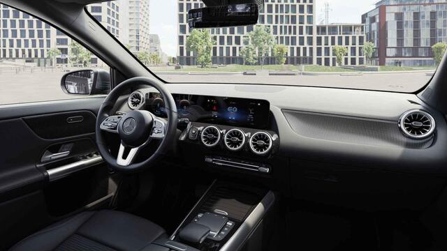 Mercedes-Benz EQA 250 Business Solution Luxury 67 kWh | Trekhaak | Stoelverwarming |