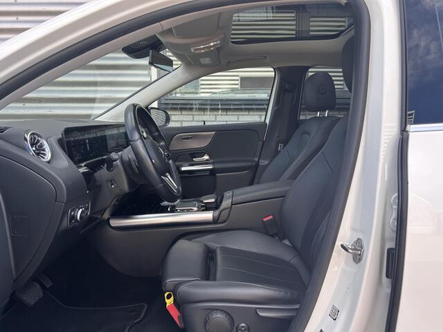 Mercedes-Benz EQA 250 67 kWh | Panoramadak | Trekhaak | Stoelverwarming