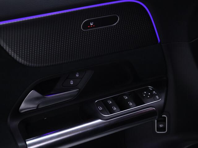 Mercedes-Benz EQA 250 Business Solution AMG 67 kWh [ADAPTIVE CRUISE, APPLE CARPLAY, ANDROID, STOELVERWARMING, CAMERA, LED, PDC V+A, NAVIGATIE, CLIMATE, DIGITAL DASH, ELEKTRISCHE ACHTERKLEP, KEYLESS START, DODEHOEKASSISTENT, AMG, NIEUWSTAAT]