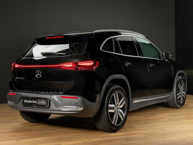 Mercedes-Benz EQA 250+ Business Solution Luxury 71 kWh Panorama dak