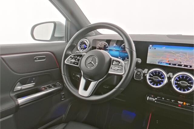 Mercedes-Benz EQA 250 Progressive 67 kWh Ledkoplampen | Sfeerverlichting | Parkeerpakket met achteruitrijcamera | Dakhemel stof zwart. Inclusief 24 maanden MB Certified garantie voor Europa.