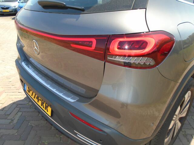 Mercedes-Benz EQA 250 Business Solution AMG 67 kWh 1e eigenaar