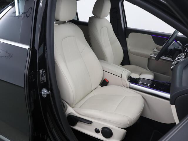 Mercedes-Benz EQA 250 Luxury Line 67 kWh | Xenon verlichting | Lederen bekleding | Widescreen | Stoelverwarming |