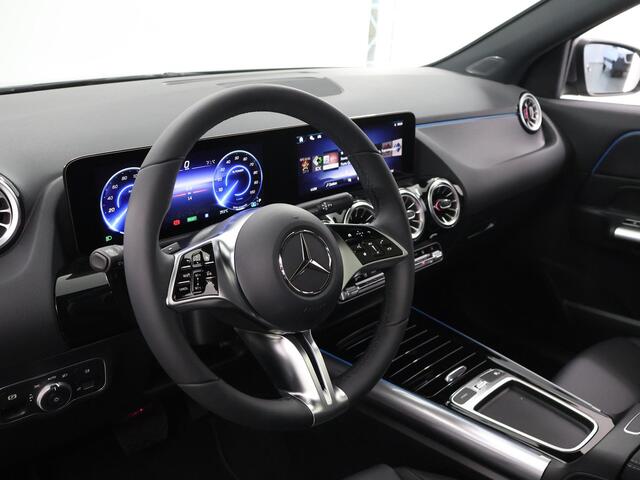 Mercedes-Benz EQA 250+ Business Solution Luxury 71 kWh | Panoramaschuifdak | Achteruitrijcamera | Stoelverwarming | Dodehoekassistent |