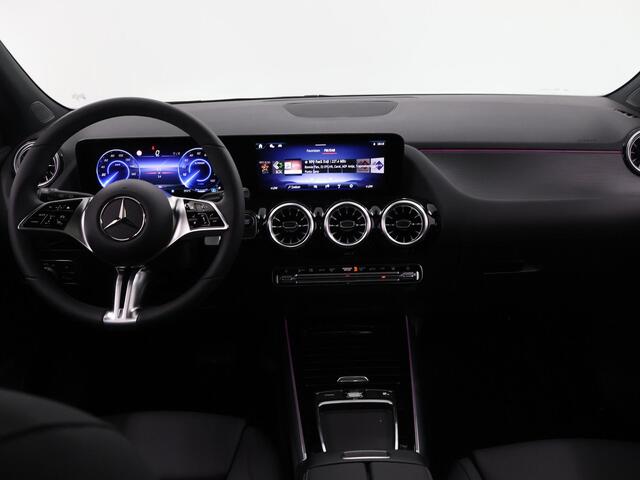 Mercedes-Benz EQA 250+ Business Solution Luxury 71 kWh | Panoramaschuifdak | Achteruitrijcamera | Stoelverwarming | Dodehoekassistent |